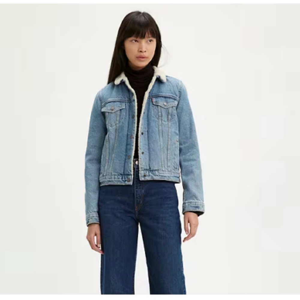 🆕 NWOT Levi’s Original Sherpa Lined Trucker Jean Jacket in Blackened Pearl